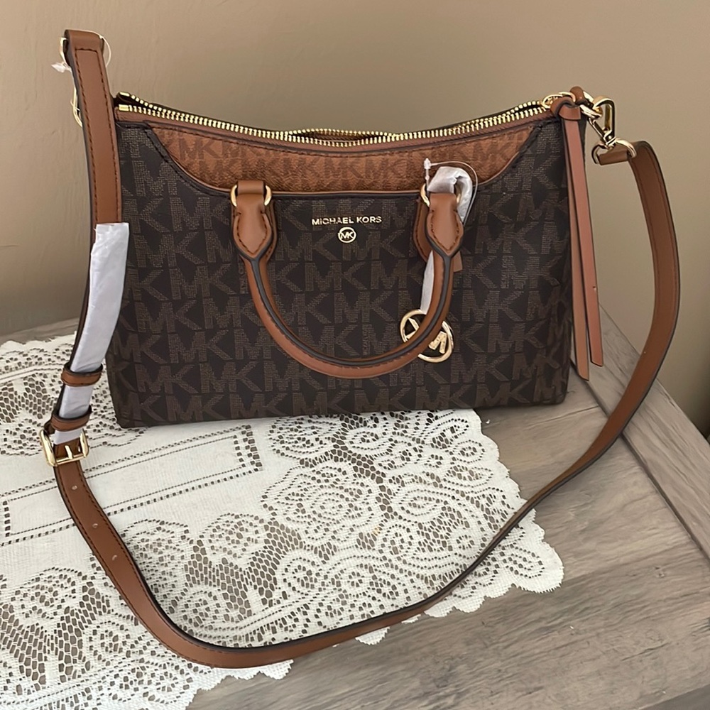 NWT Michael Kors Austen Satchel